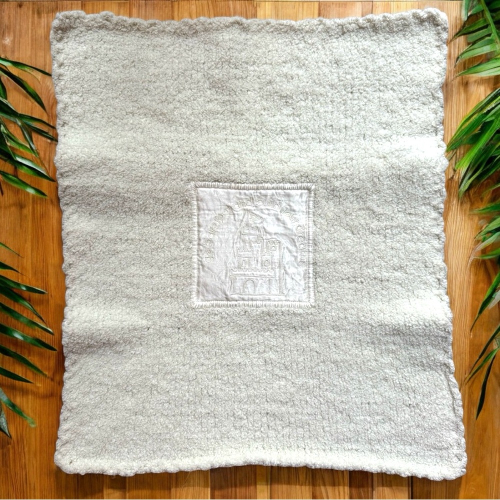 SOLD BAREFOOT DREAMS 100% Kashwere Chenilla Newborn Baby Blanket Sand Castle - Picture 1 of 8